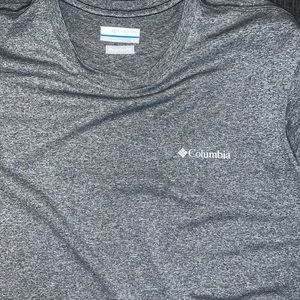 Columbia T shirt